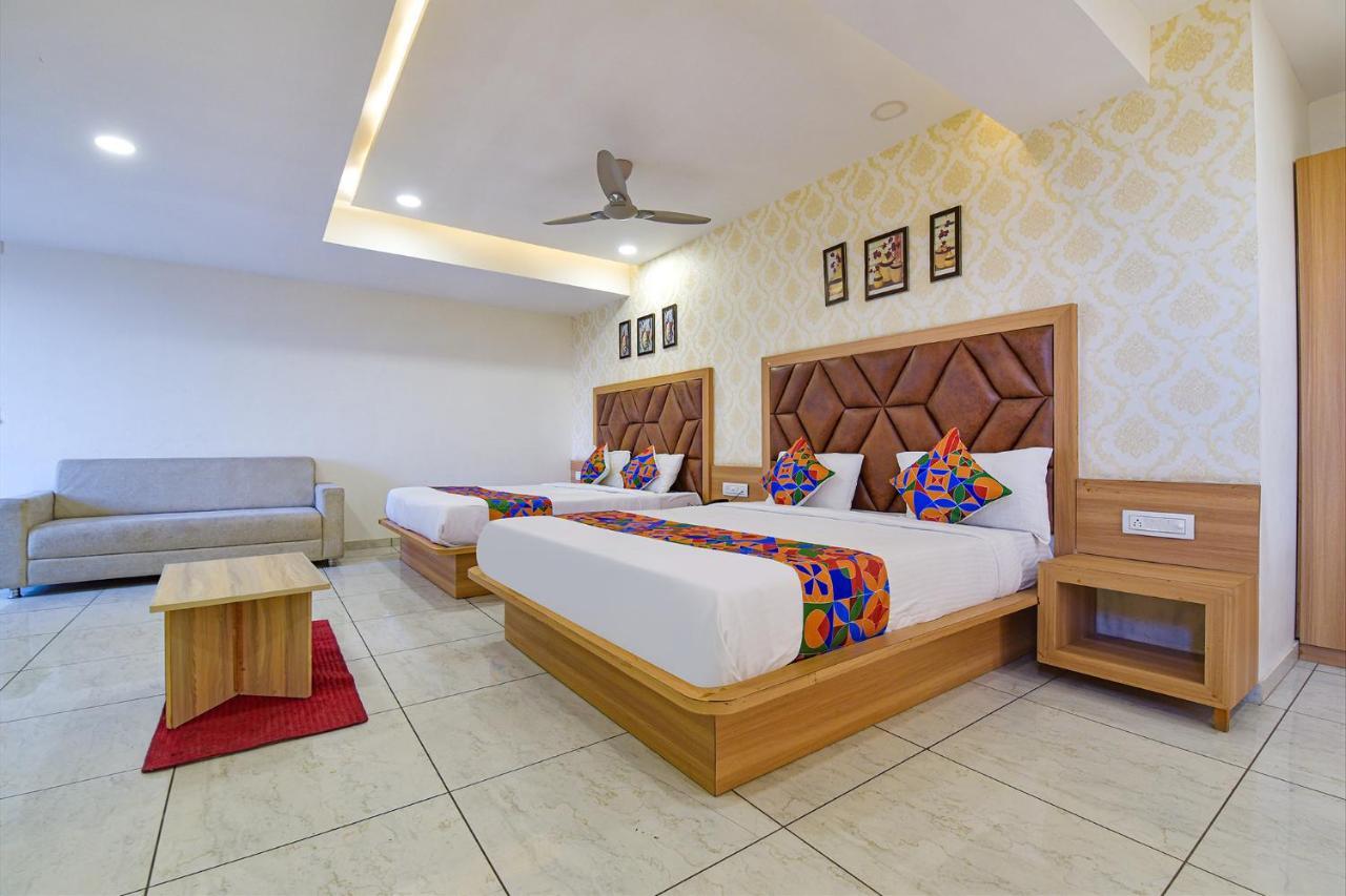 Hotel Legrand.Inn Αχμπανταμπάντ Εξωτερικό φωτογραφία