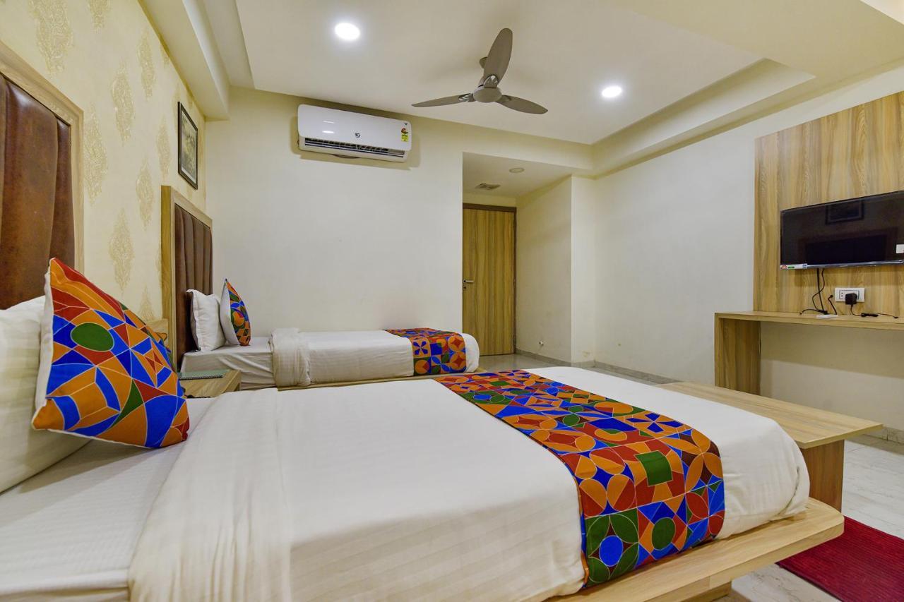 Hotel Legrand.Inn Αχμπανταμπάντ Εξωτερικό φωτογραφία