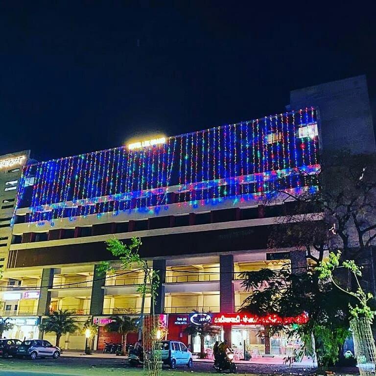 Hotel Legrand.Inn Αχμπανταμπάντ Εξωτερικό φωτογραφία